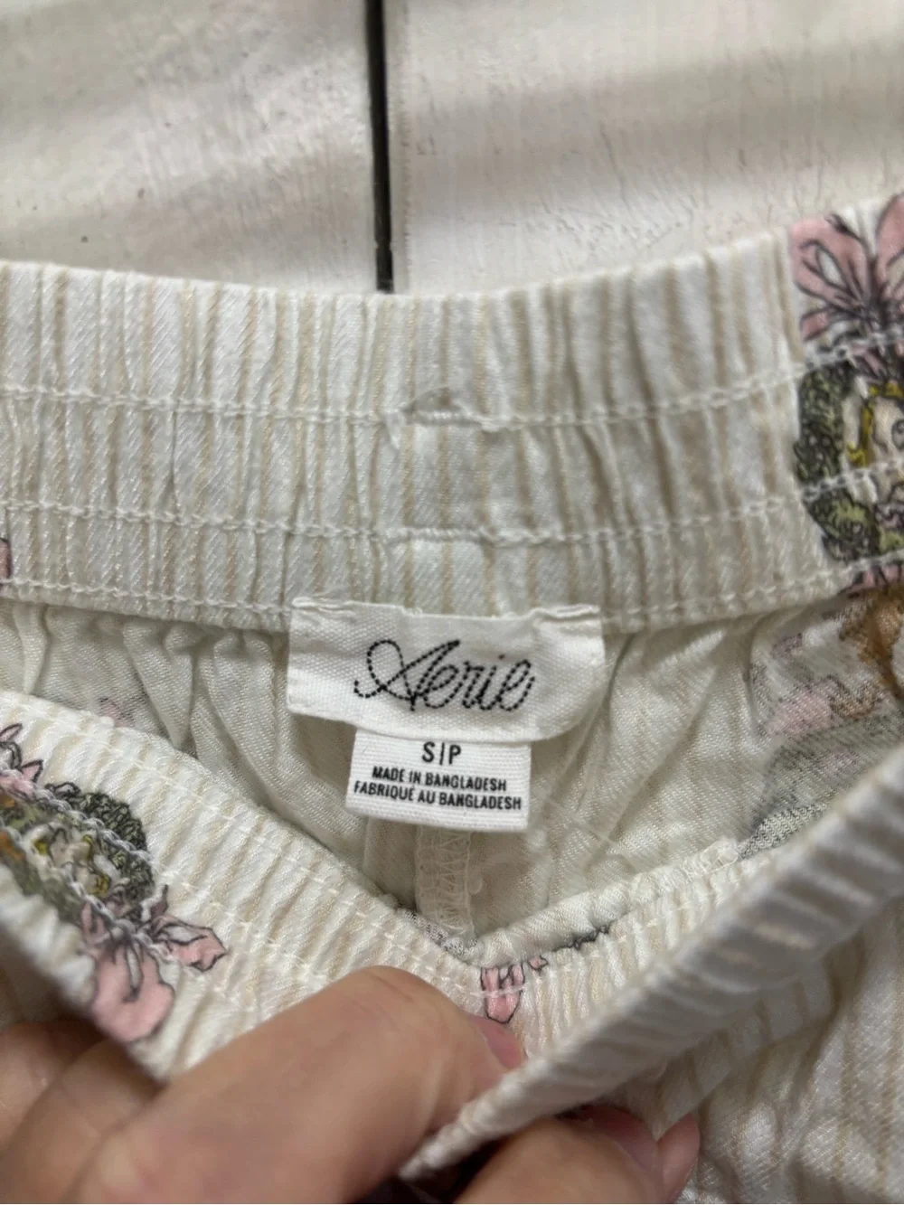 Aerie Cream Floral-Print Athletic Shorts with Pink Accents